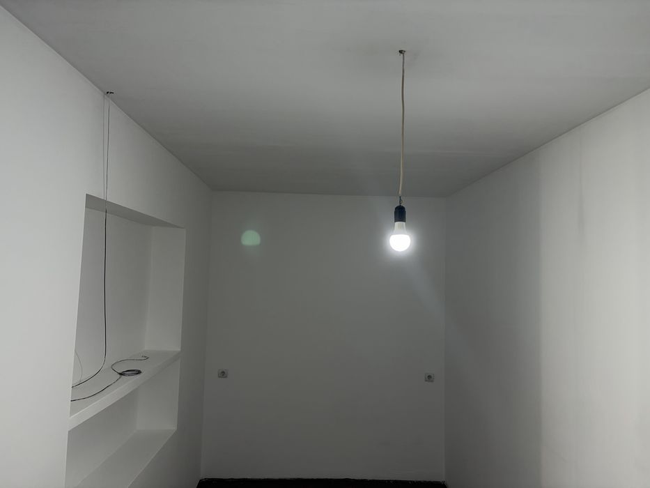 Vand apartament 1 camera la casa