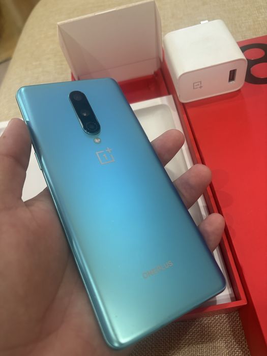 Продам OnePlus 8 8/128gb голубой