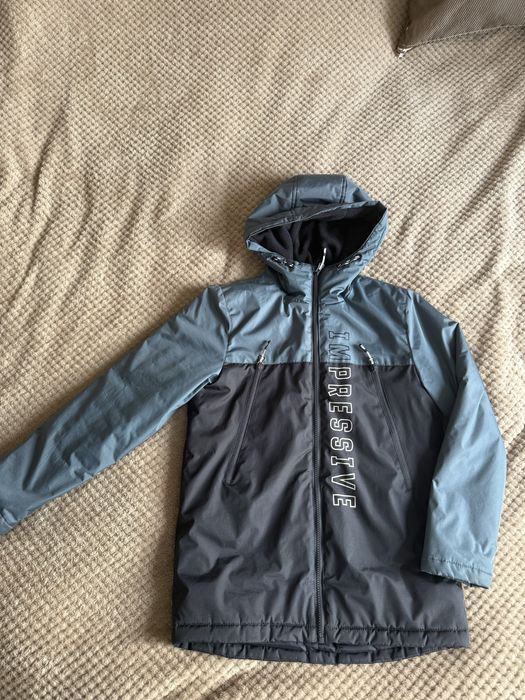 Куртка осенняя размер 146