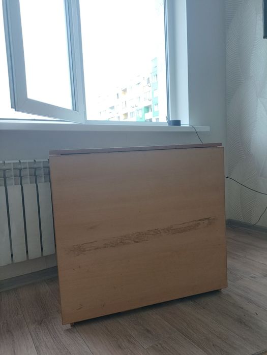 Стол - книжка продаётся