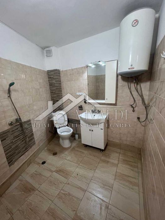 Тристаен апартамент в Гръцка Махала, Варна