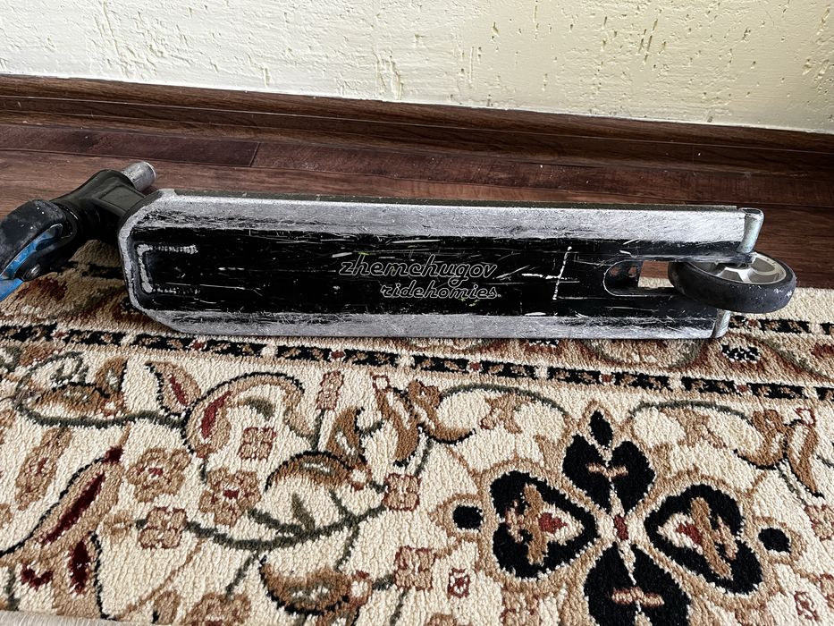 дека самоката с вилкой