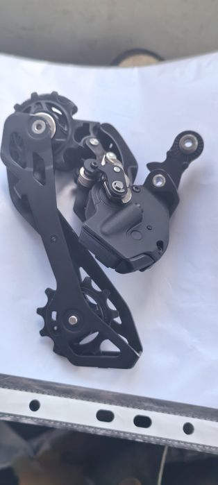 Di2 Shimano 105/Rd 7150, 12v(schimbător pinioane+foi)