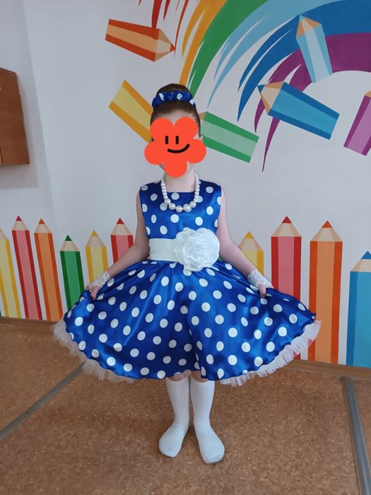 Продам платье на 5-6 лет