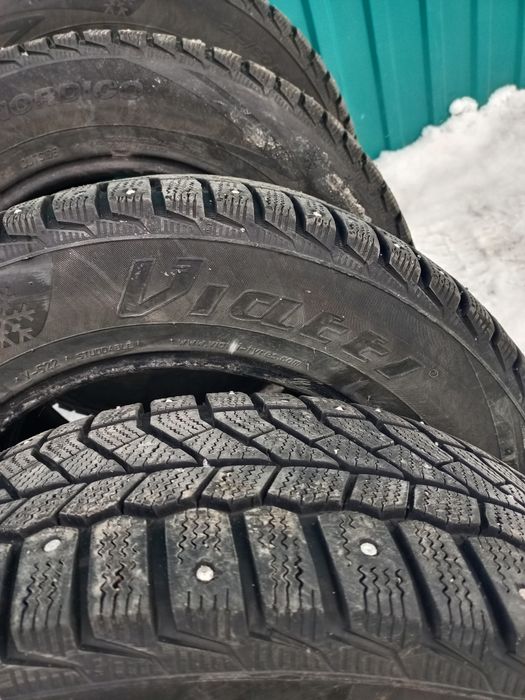 Продам зимние Шины R 16