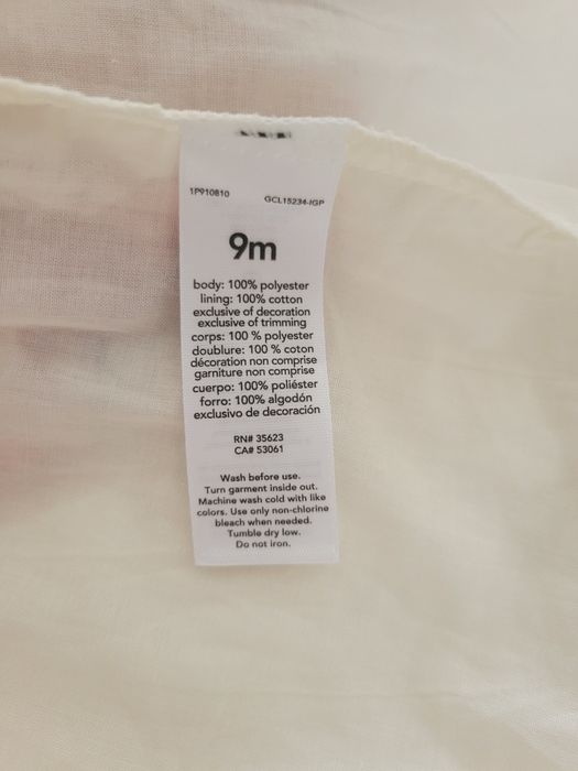 Продаётся  детское нарядное платье carter's оригинал