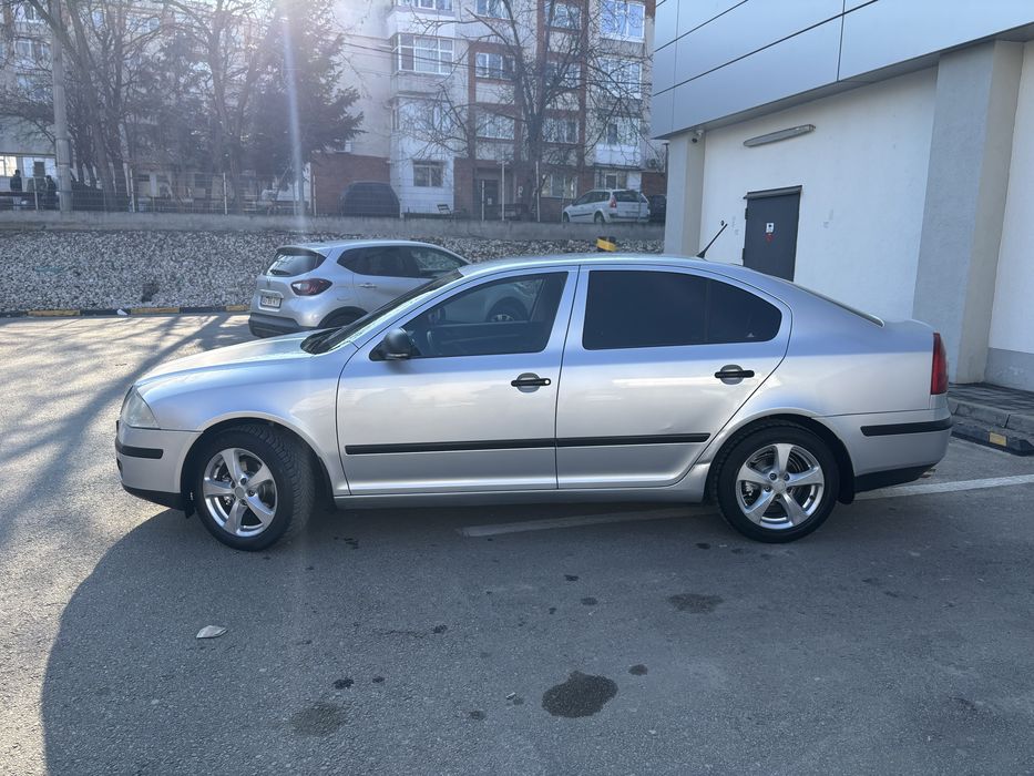 Vand Skoda Octavia 2 Proprietar de nouă