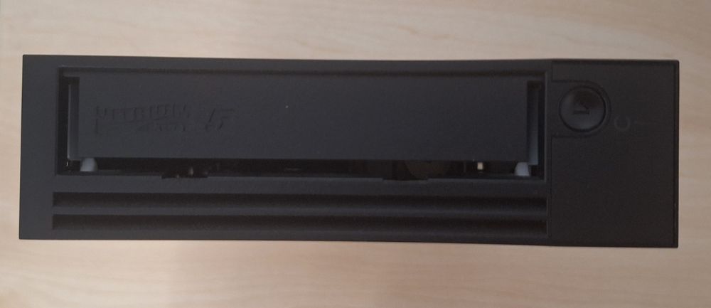 IBM  ULTRIUM 5-H LTO5 tape drive