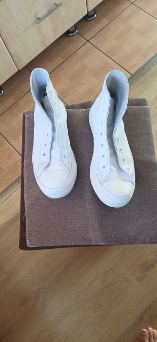 Converse piele , originqli
