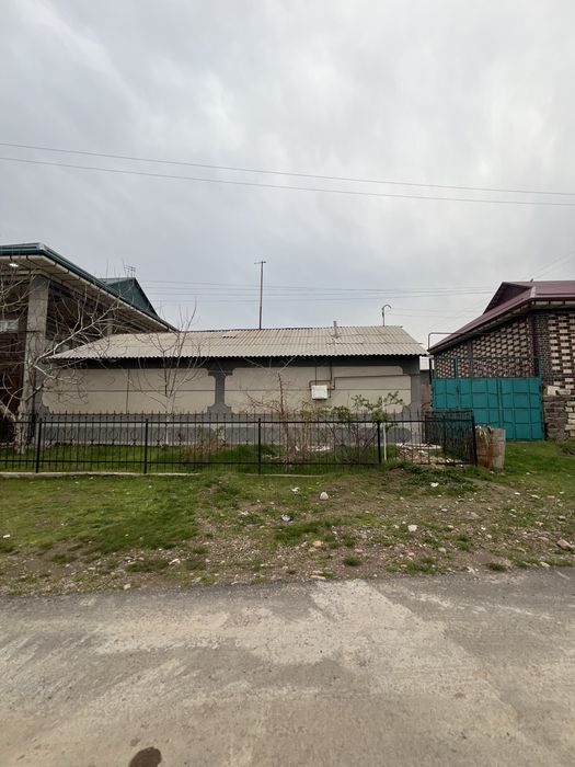 DSK da 6 sotix hovli uy sotiladi