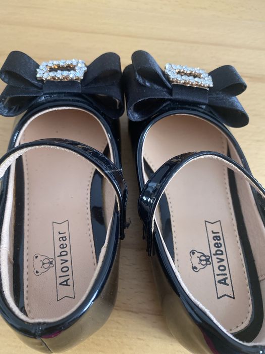 Обувь для девочки 25р за 3000 тг