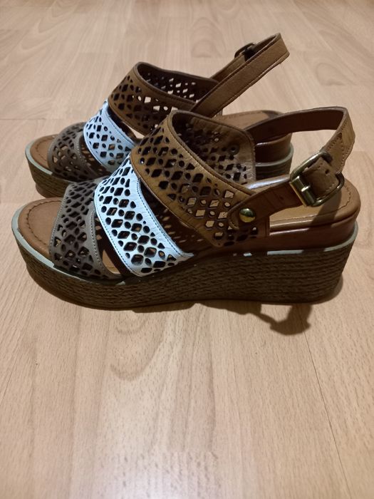Женски сандали 39 номер