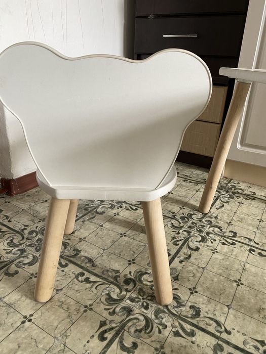 Столик и стульчик детские