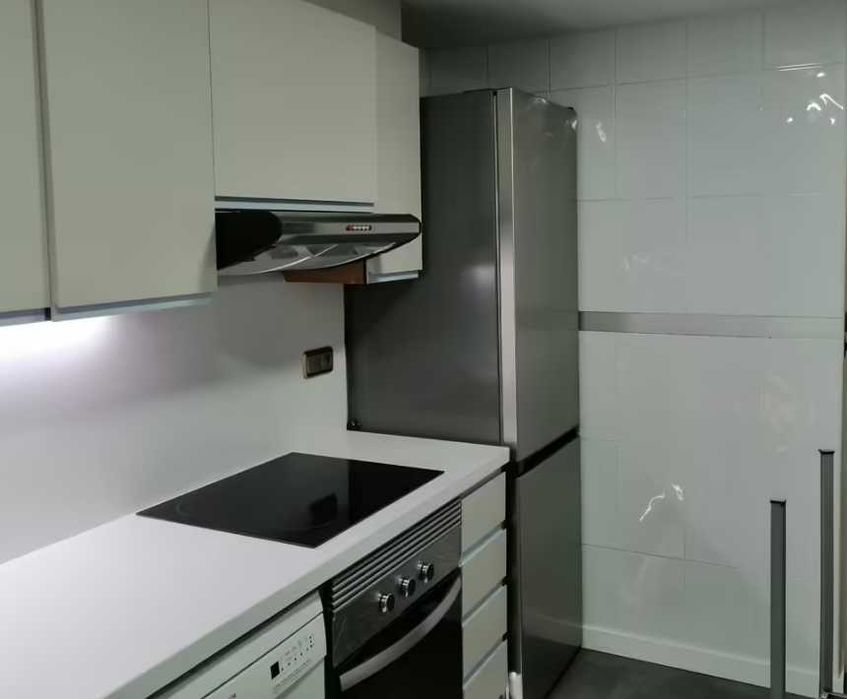 Дава се под наем Двустаен апартамент в Пловдив, Център - 65 кв.м за 306 € - Снимка #1