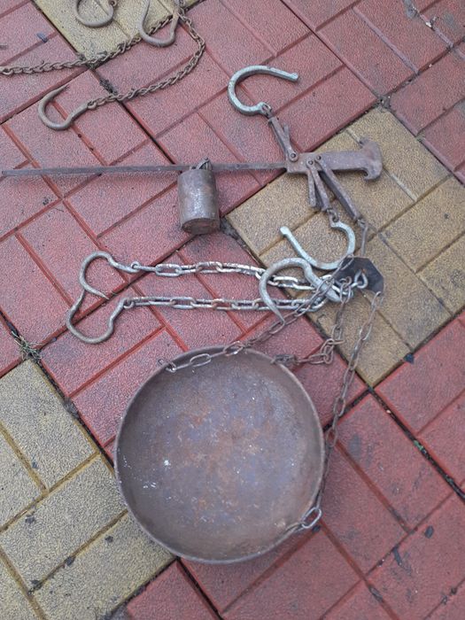 Стари кантари с  топузи 100 кг и 20 кг