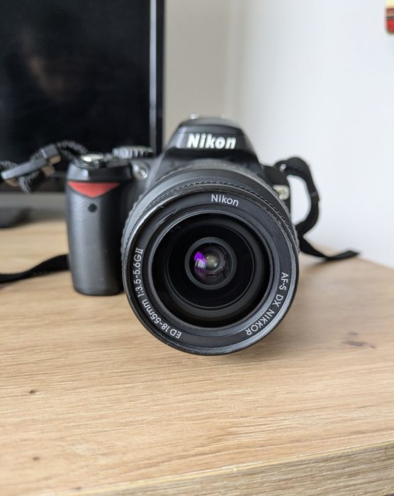 Nikon D40X - Перфектен за Начинаещи, Пълен Комплект с с Обектив 18-55