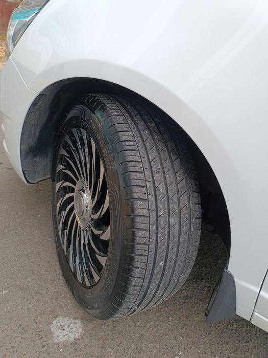 Diska maybach 215/55/17 xolati alo yengi