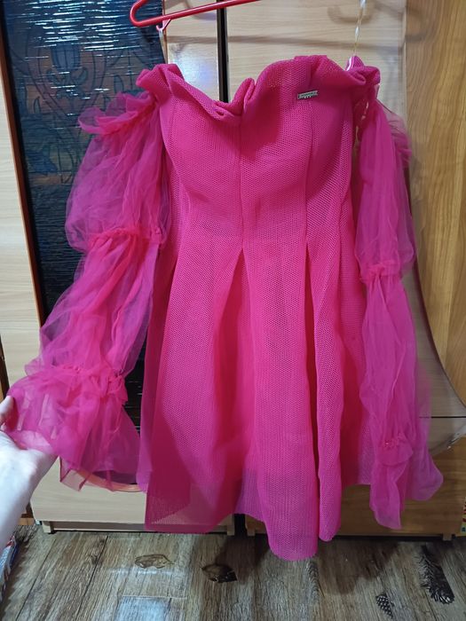 Vând Rochie Elsa damă – purtată o singură dată – 159 lei