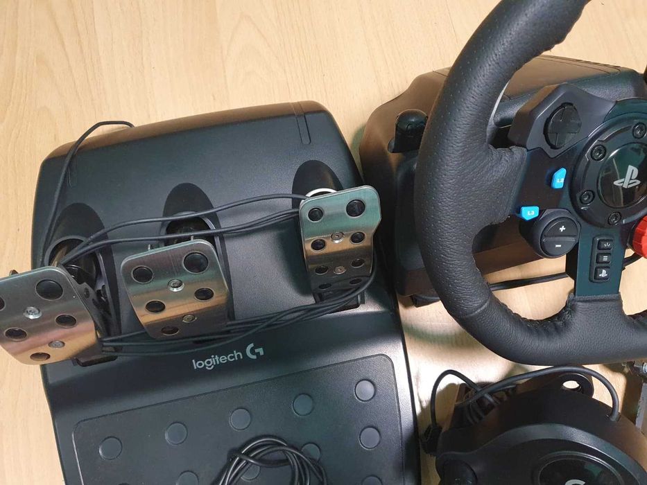 Volan Logitech G29 ca nou, cu adaptor 3D, opritoare + cutie original