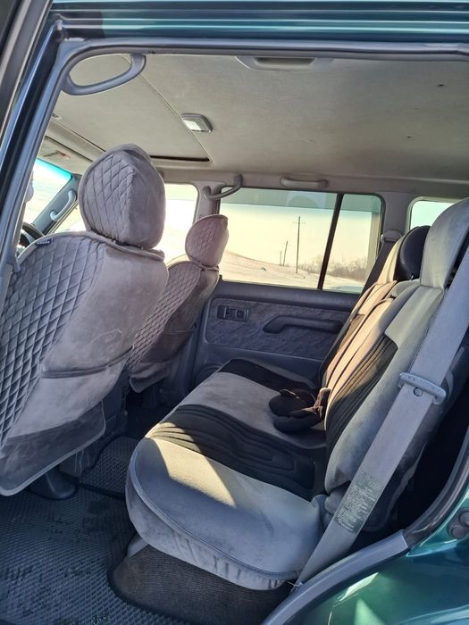 Продам машину Toyota Land Cruiser Prado