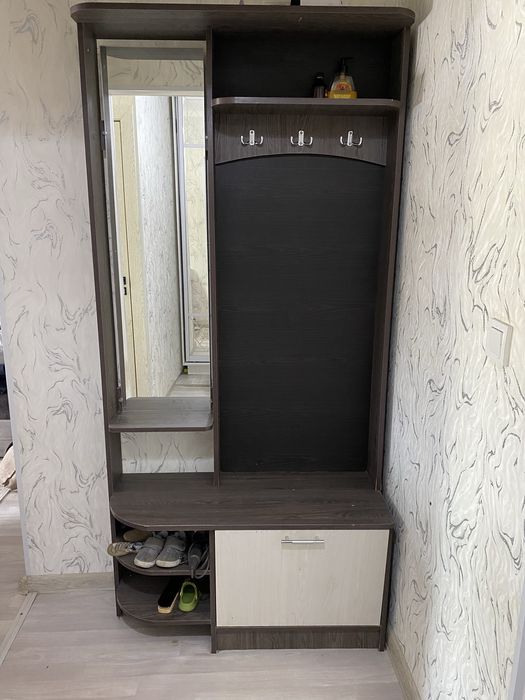 Продается шкаф для прихожей