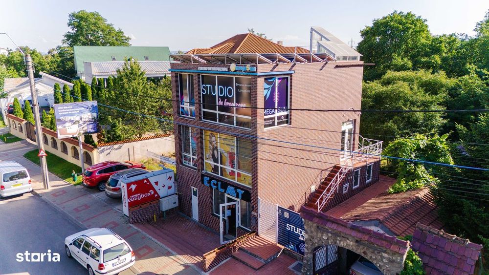 Cladire Comerciala Cu Spatii Open Space