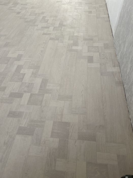 Поклейка обоев, галтели плинтуса