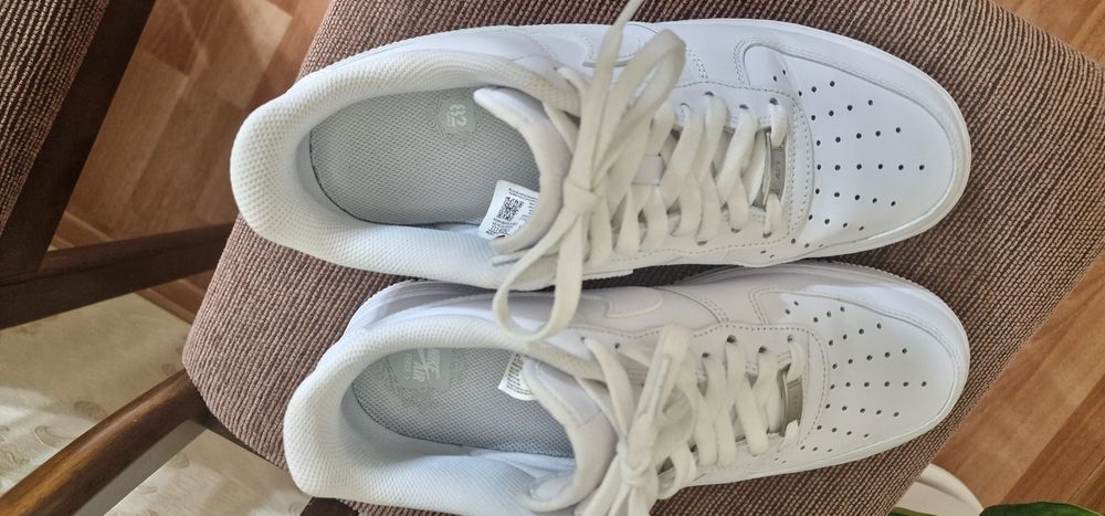 Продам кроссовки Nike Air Force 01 Low