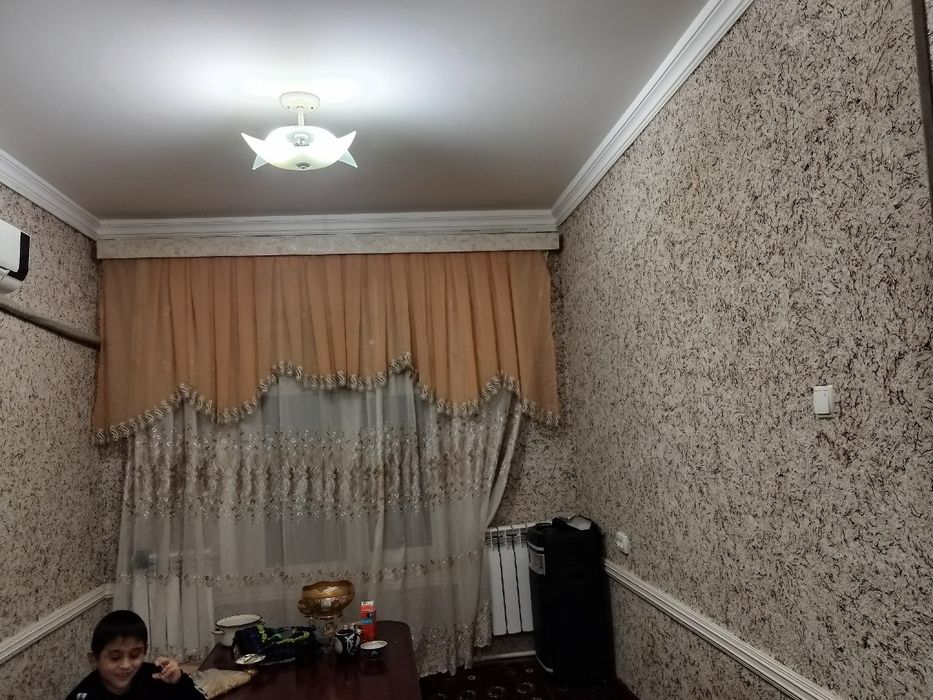 Qishloq qurulish bonk yonida 5xonali uy sotiladi