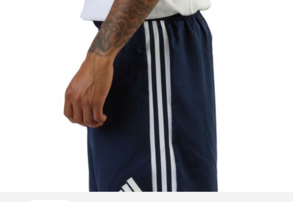 Pantaloni scurti adidas barbati