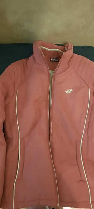 Geaca roz, marimea M, stare perfecta