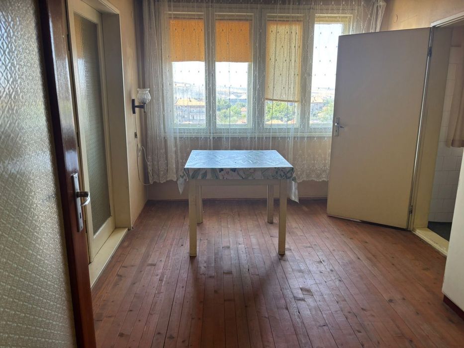 Продава се Тристаен апартамент в Полски Тръмбеш - 98 кв.м за 521 €/кв.м - Снимка #6