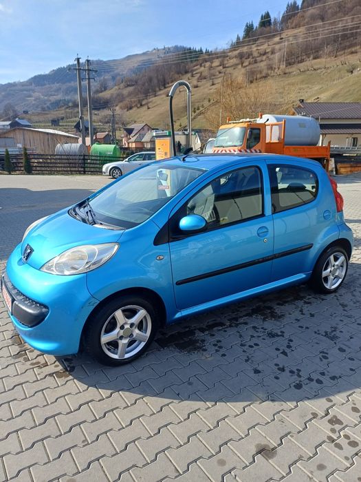 Vand peugeot albastru