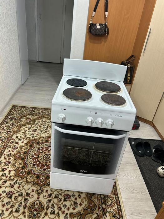 Продам плиту электрическую