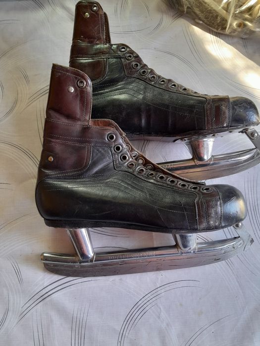 Patine profesionale kovopol nr 41 pret 60 lei