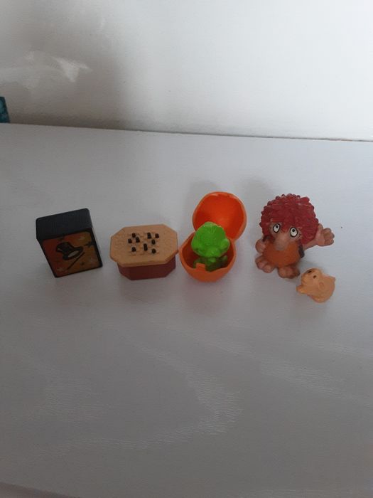 Мелкие киндеры. Игрушки