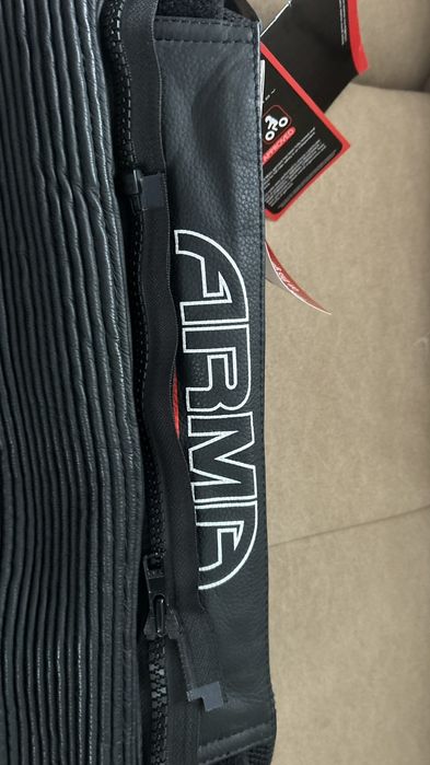 Кожен панталон със слайдери ARMR