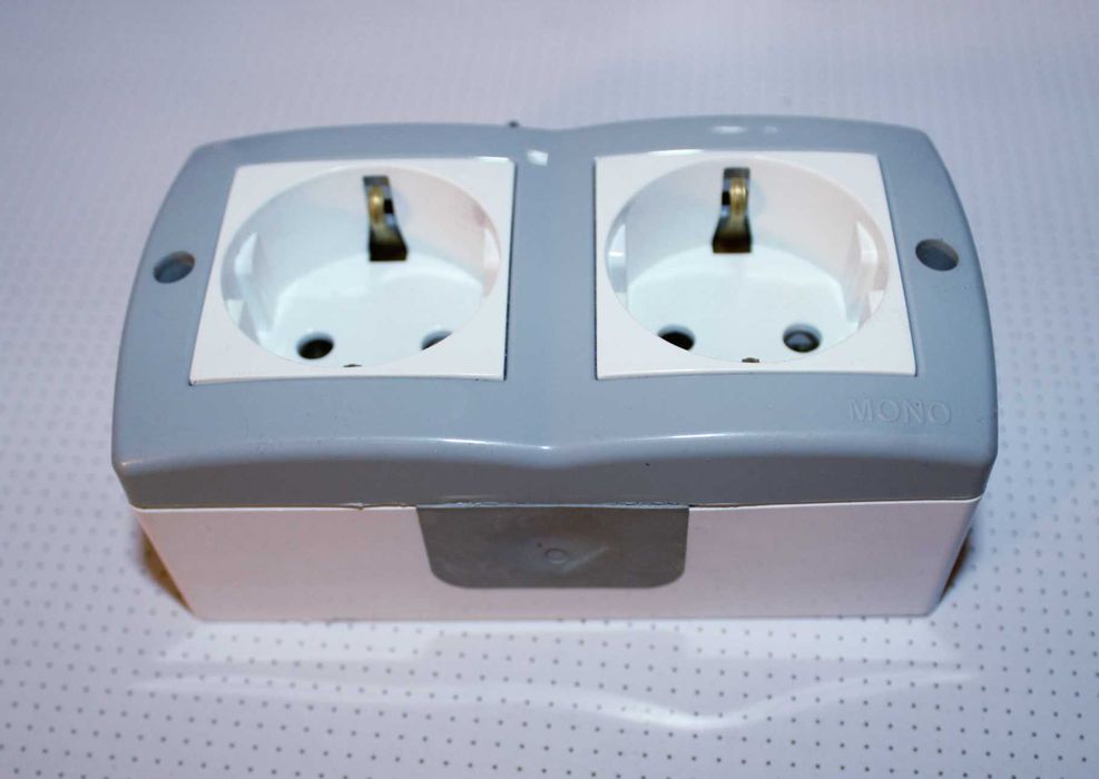 Розетки тройники выключатели