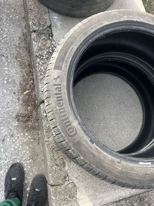 Летни гуми 235/45/20