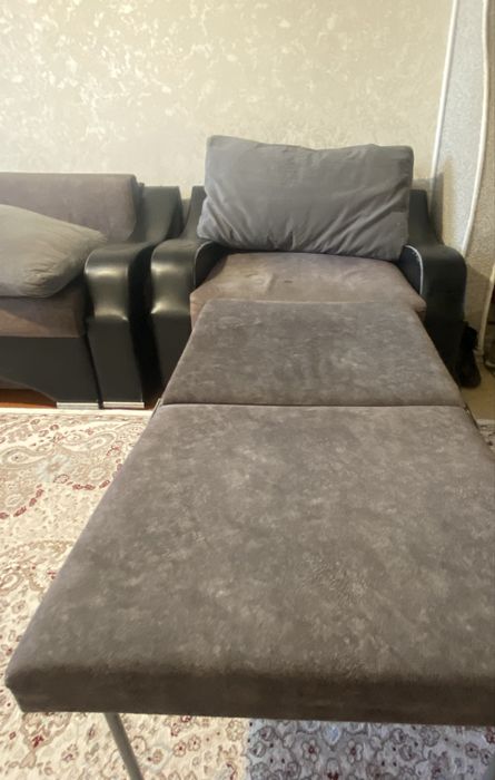 Срочно продам диван