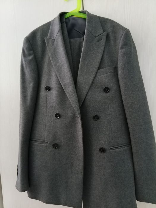 Продается костюм 3 Турецкий