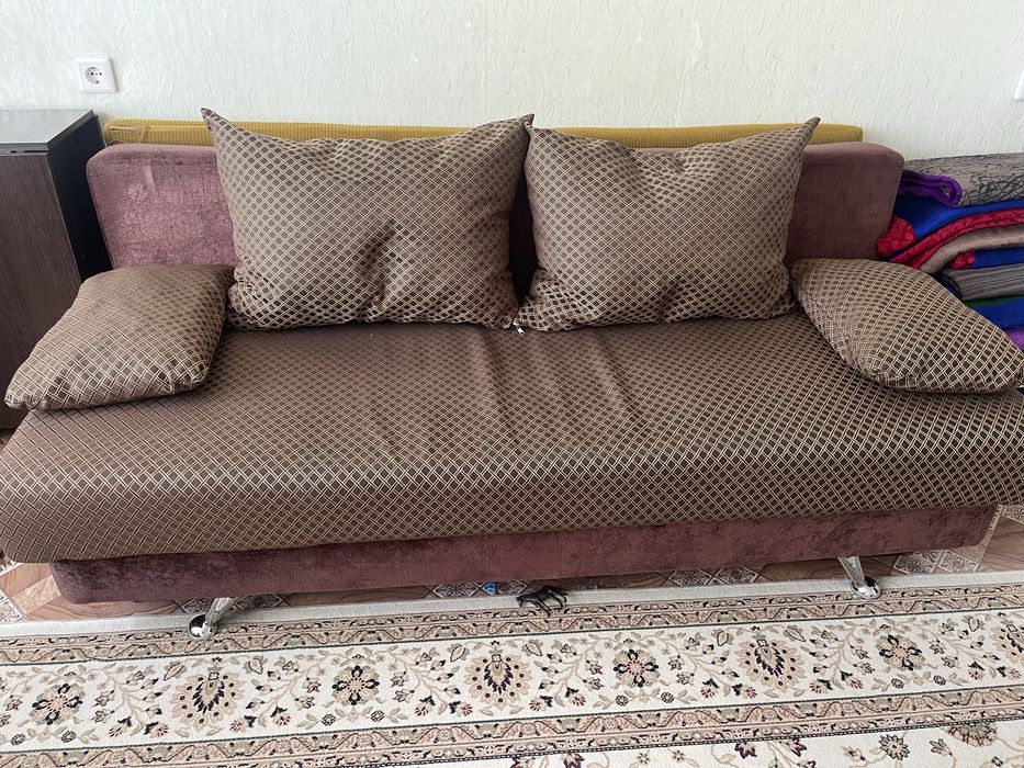 Продам диван в хорошем состоянии!