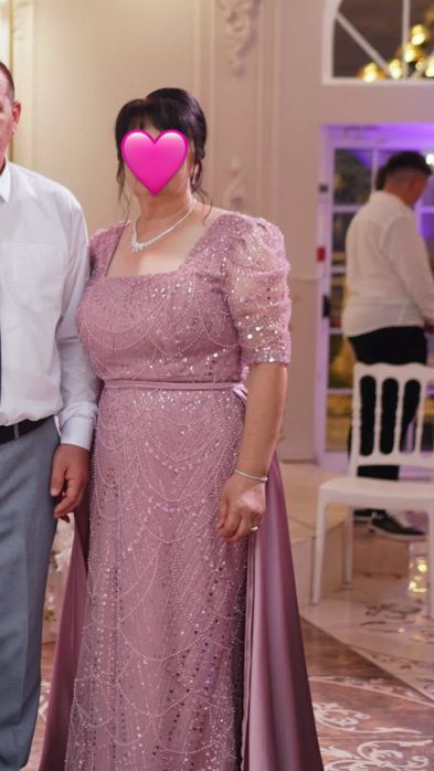 Официална рокля