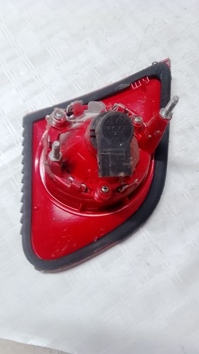 stop dreapta hayon  volkswagen passat b6 berlina - motorina 2005