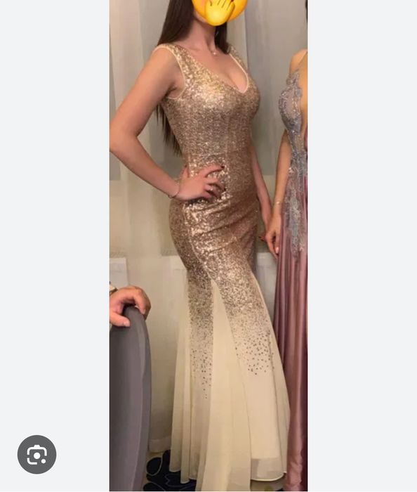 Rochie lungă aurie