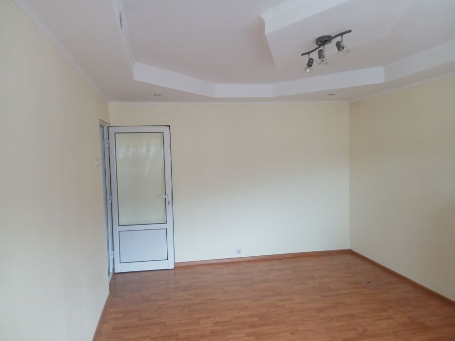 Vand apartament 2 camere