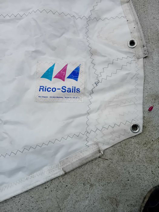 Продавам платна за яхта