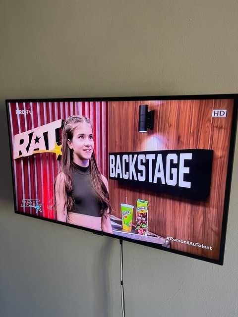 Televizor LED Smart Samsung 100 cm 4K Ultra HD