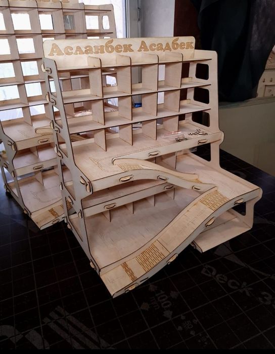 Парковка деревянная на 70 машинок