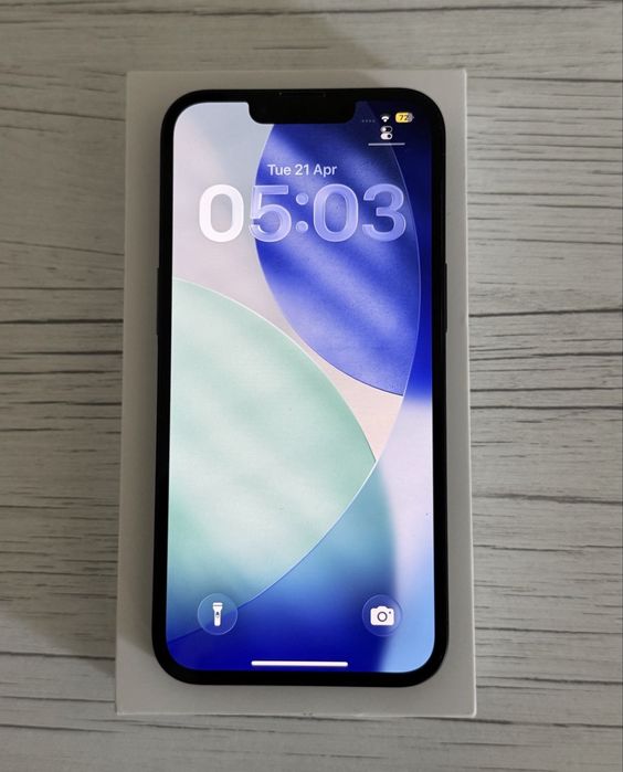 iPhone 13 - 128GB